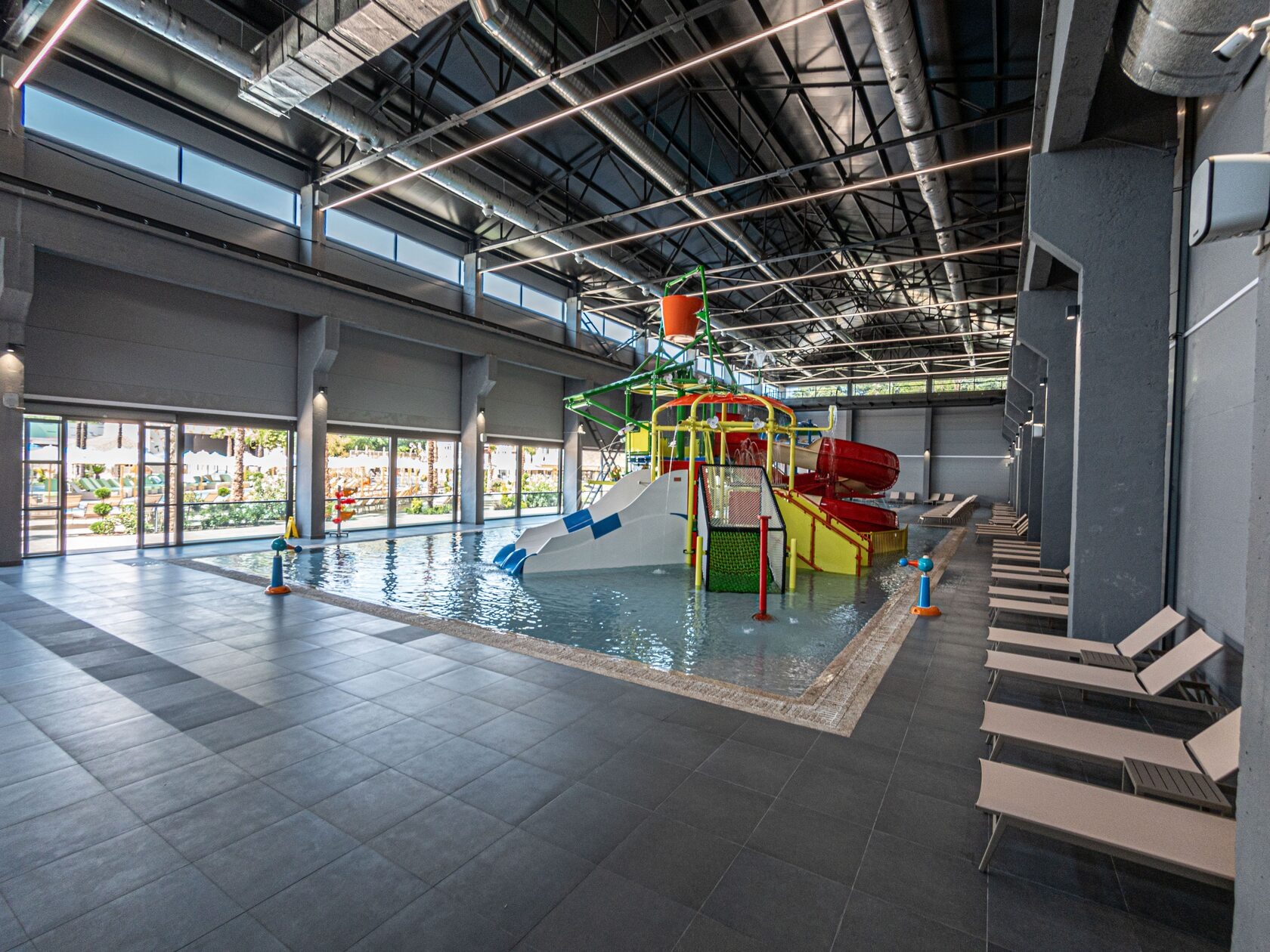 Детский бассейн